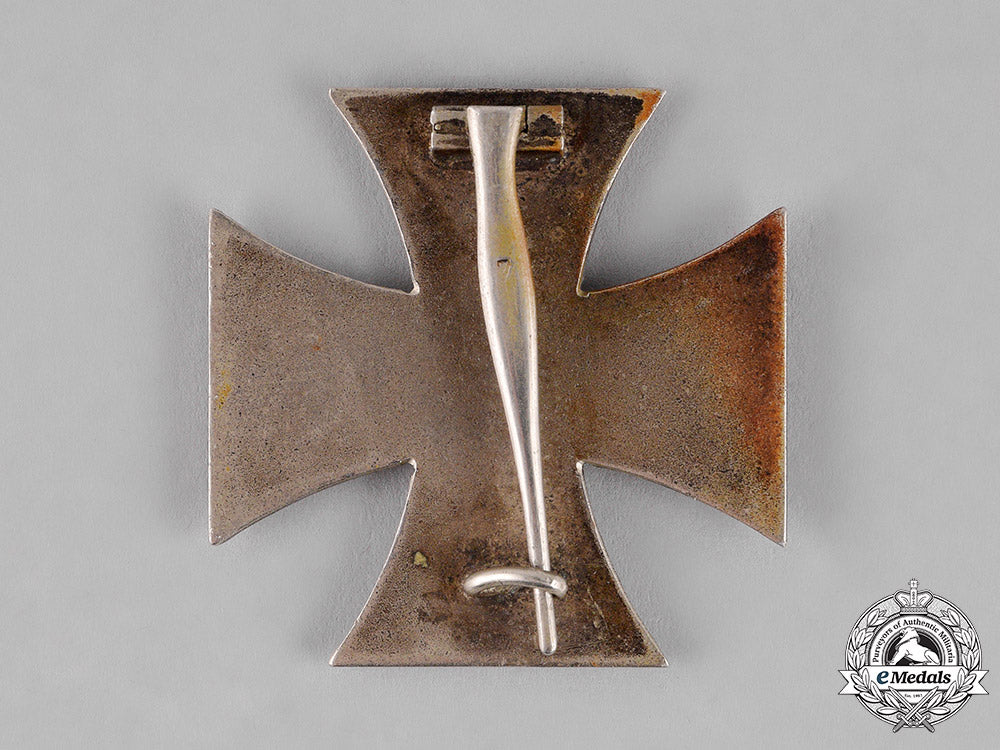 germany._an_early_iron_cross1939_first_class_by_paul_meybauer,_berlin_c18-013567