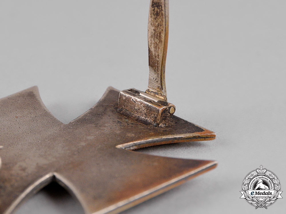 germany._an_early_iron_cross1939_first_class_by_paul_meybauer,_berlin_c18-013571