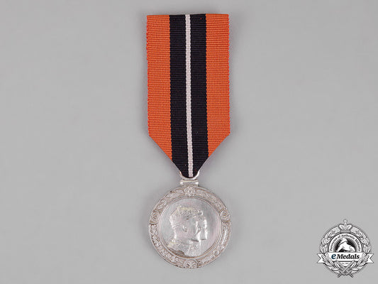 united_kingdom._a_king_edward_vii_coronation_medal(_mayors_and_provosts)1902_c18-013657_1_1