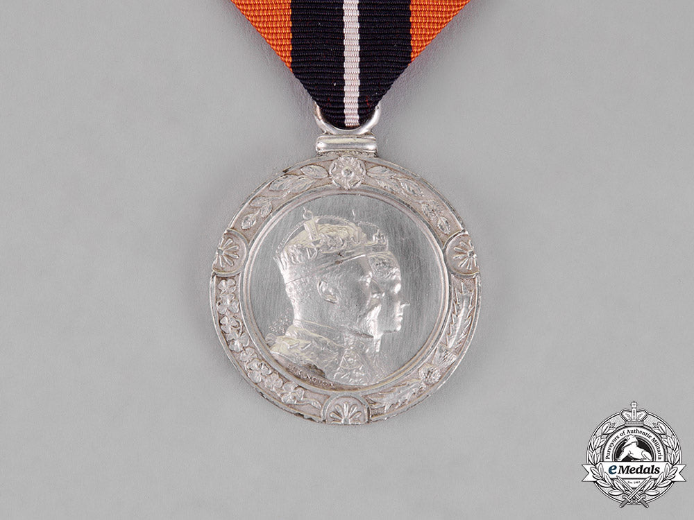 united_kingdom._a_king_edward_vii_coronation_medal(_mayors_and_provosts)1902_c18-013658_1_1