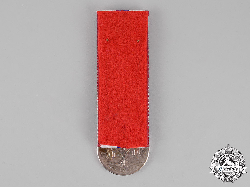canada._a_queen_elizabeth_ii_silver_jubilee_medal1952-1977_c18-014103