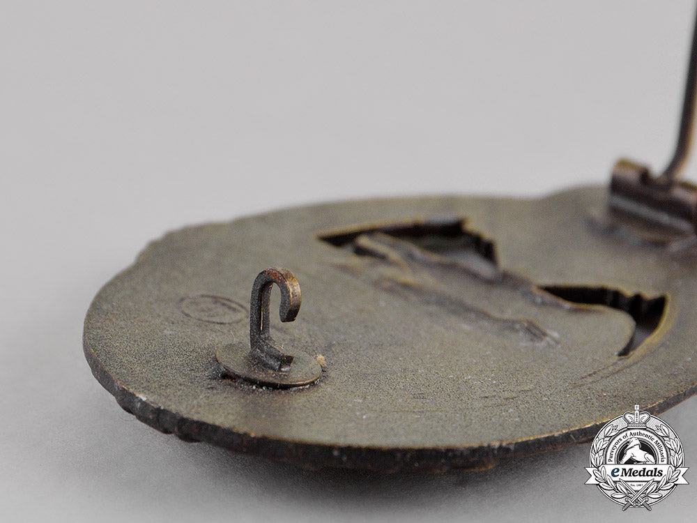 germany._a_tank_badge,_bronze_grade,_by_ferdinand_wiedmann_c18-014717
