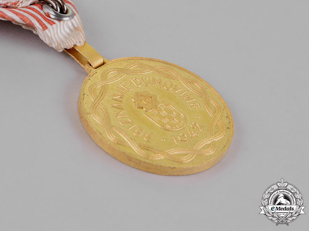 croatia._a_wound_medal,_gold_grade,_c.1943_c18-015121