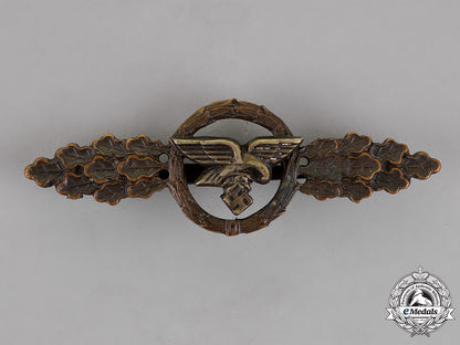 germany._a_luftwaffe_front_flying_clasp_for_transport_pilots,_bronze_grade_c18-016025