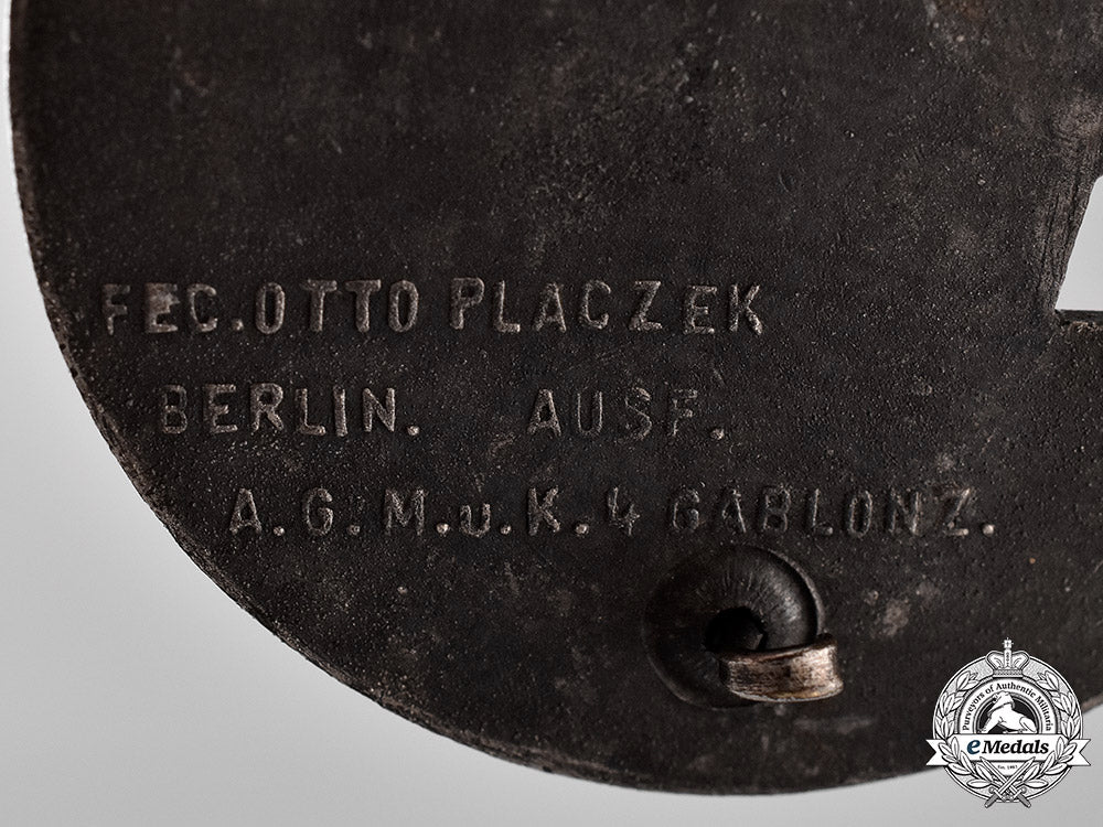 germany._a_kriegsmarine_blockade_runner_badge_by_the_worker’s_union_of_gablonz_c18-016067