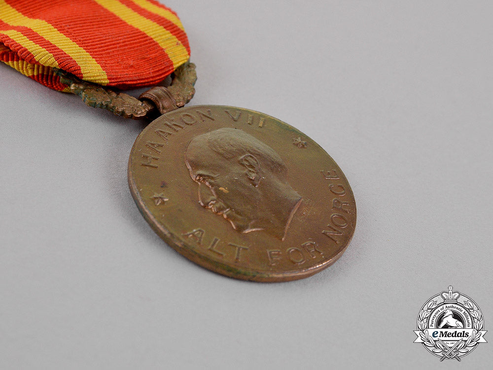 norway,_kingdom._a_war_medal1940-1945_c18-016245
