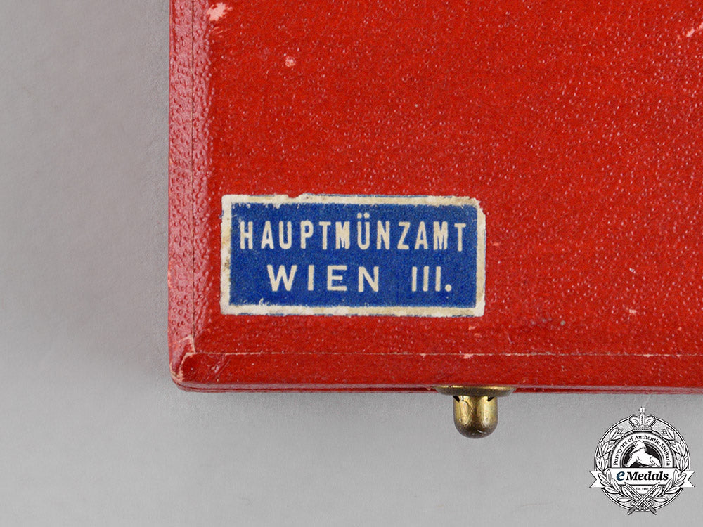 germany._a_cased_austrian_anschluss_medal_by_the_official_vienna_mint_c18-016684