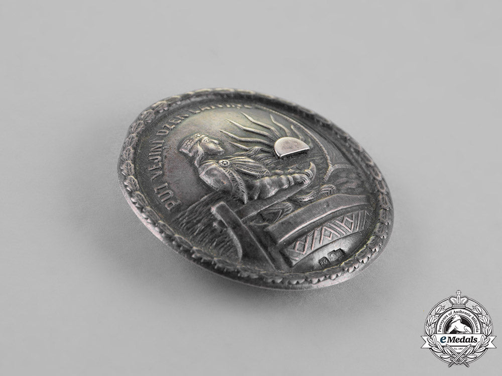 latvia._an_ss/_heer_nurse’s_badge_c18-017791_1_1_1