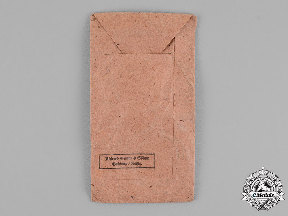 germany._a_war_merit_medal,_in_its_packet_of_issue,_by_richard_simm&_söhne_c18-018128
