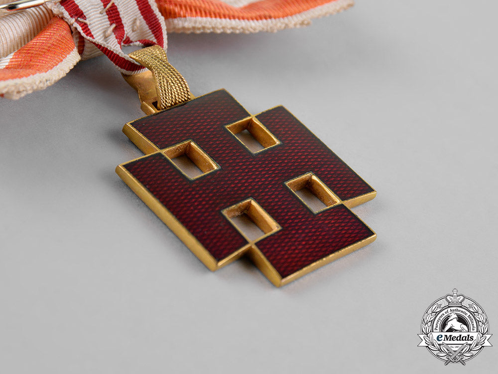 austria,_republic._an_austrian_merit_order,_gold_insignia_with_ladies_ribbon,_c.1936_c18-018694_1_1_1_1