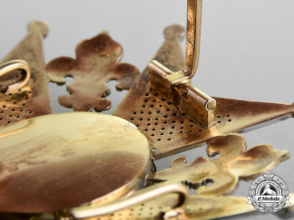 spain,_kingdom._a_royal&_distinguished_order_of_charles_iii,_grand_cross_star_c.1910_c18-018772