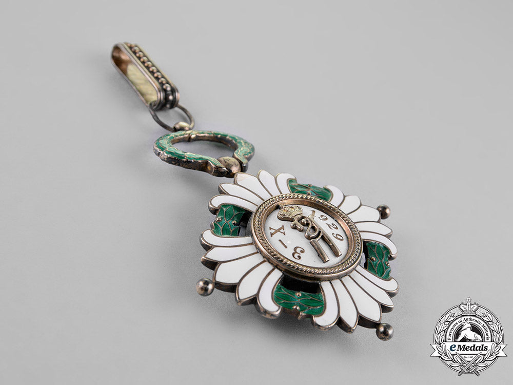 yugoslavia,_kingdom._an_order_of_the_yugoslav_crown;3_rd_class_commander_c18-019019_1