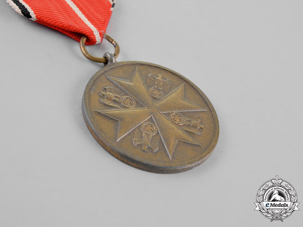 germany._an_order_of_the_german_eagle,_merit_medal,_by_the_official_vienna_mint_c18-019067
