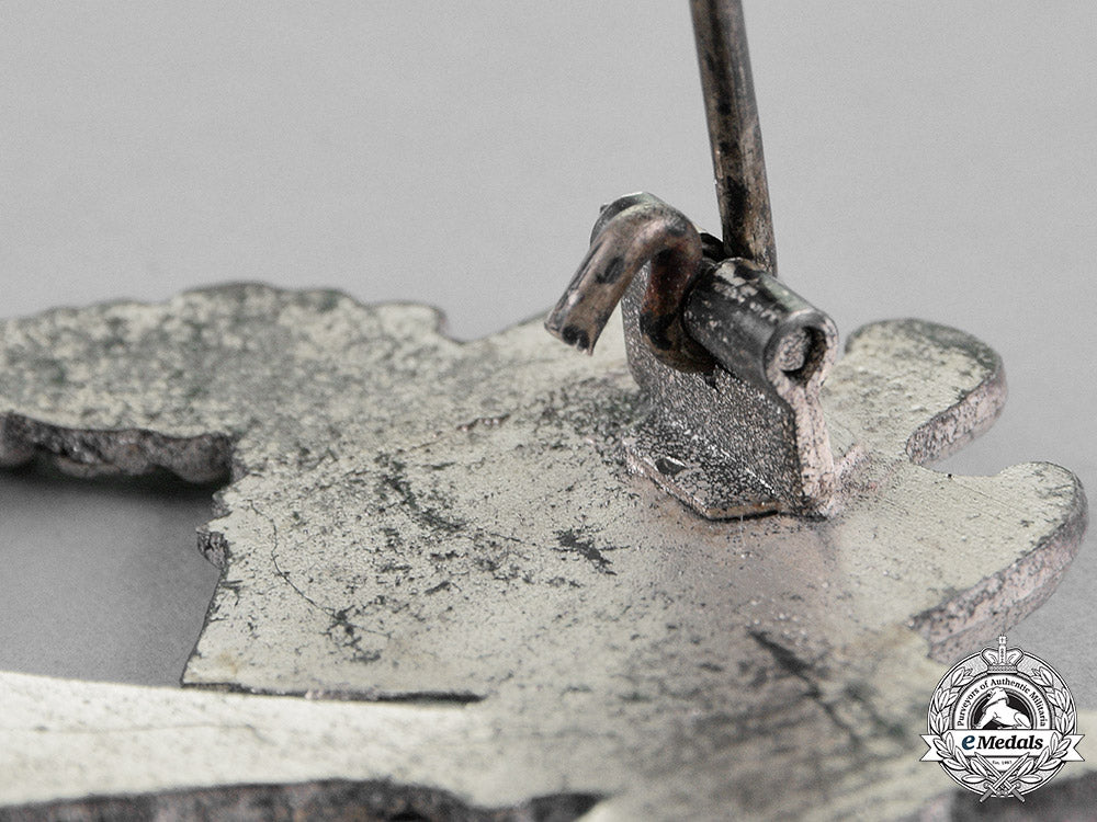 germany,_wehrmacht._an_infantry_assault_badge,_silver_grade_c18-019759