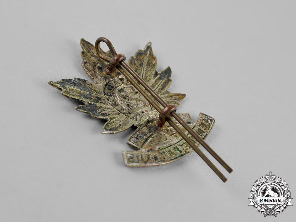 canada._a_post_first_war2_nd_infantry_battalion"_eastern_ontario_regiment"_militia_cap_badge,_c.1920-1936_c18-019828_1