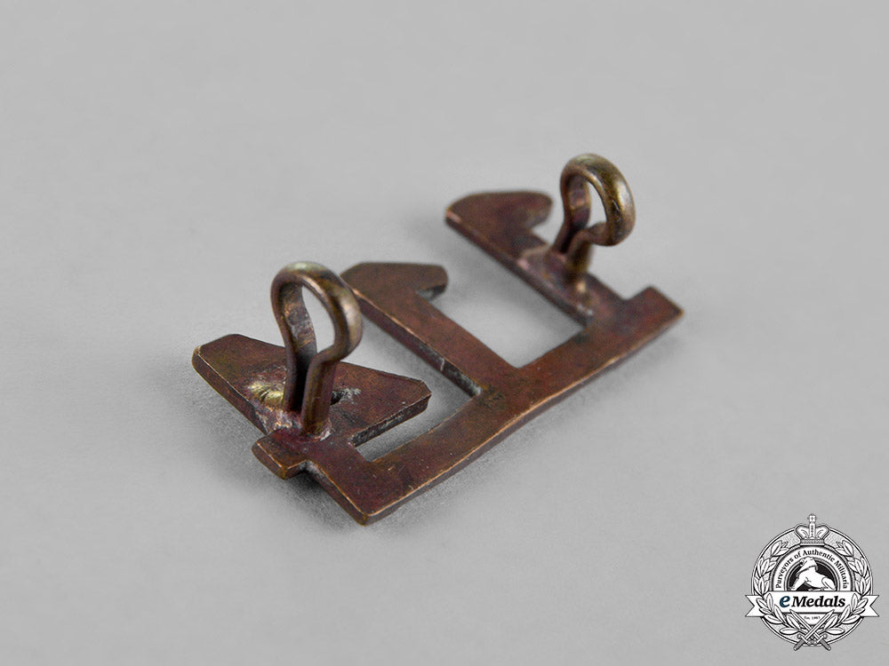 canada._a114_th_infantry_battalion"_brock's_rangers"_insignia_grouping_c18-019849