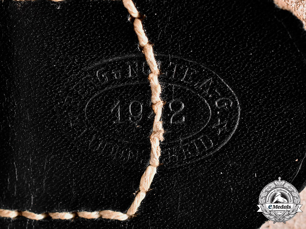 germany,_wehrmacht._a_standard_service_belt_buckle,_by_berg&_nolte,_c.1942_c18-019916