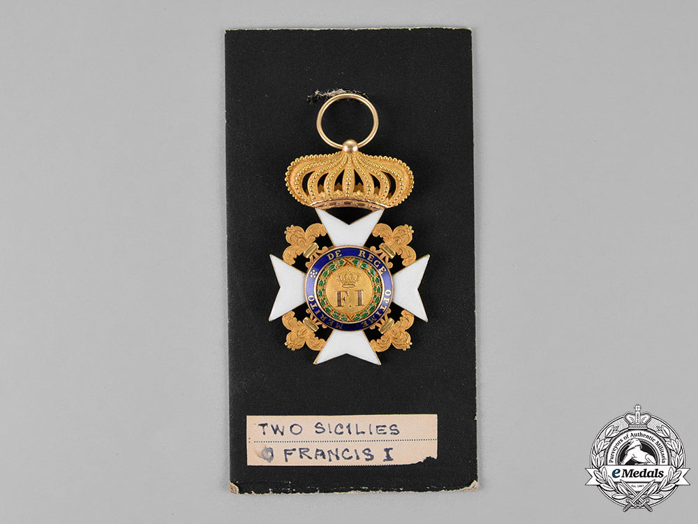 italian_states,_kingdom_of_the_sicilies._a_royal_order_of_francis_i,_knight_with_crown,_c.1880_c18-019949