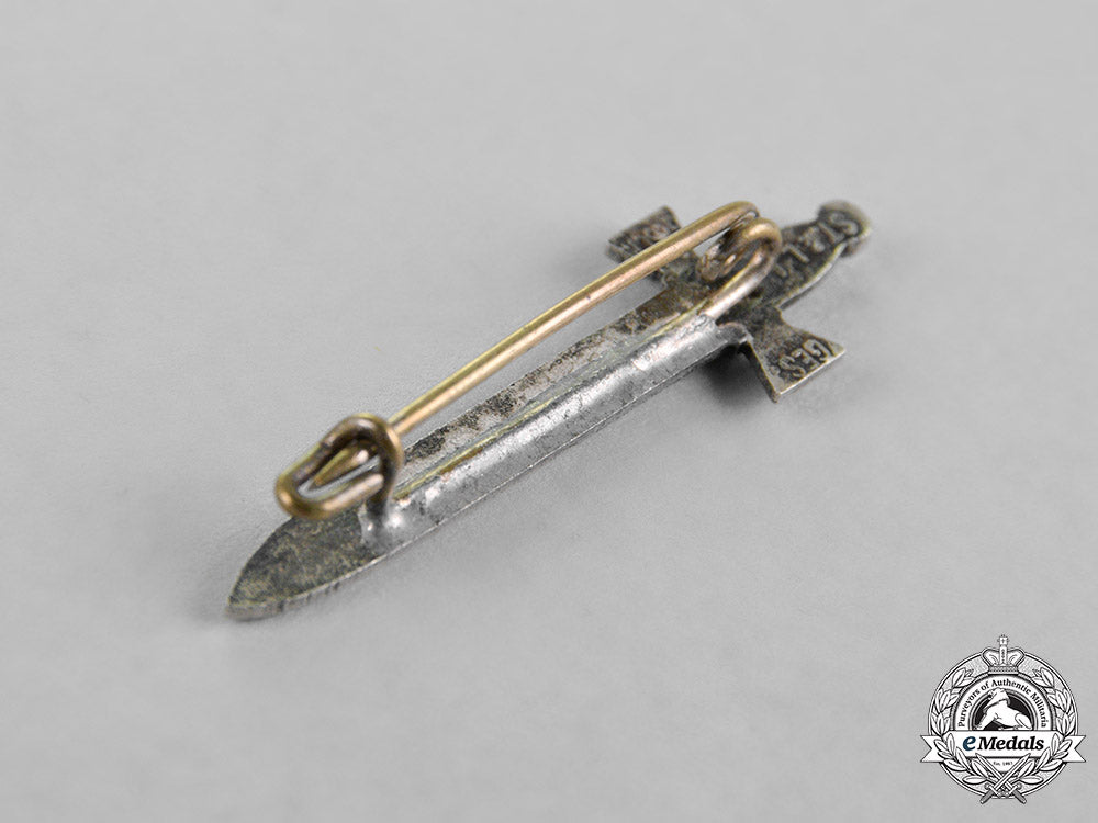 germany,_der_stahlhelm._a_grouping_of_two_stahlhelm_veteran’s_association_pins_c18-020513