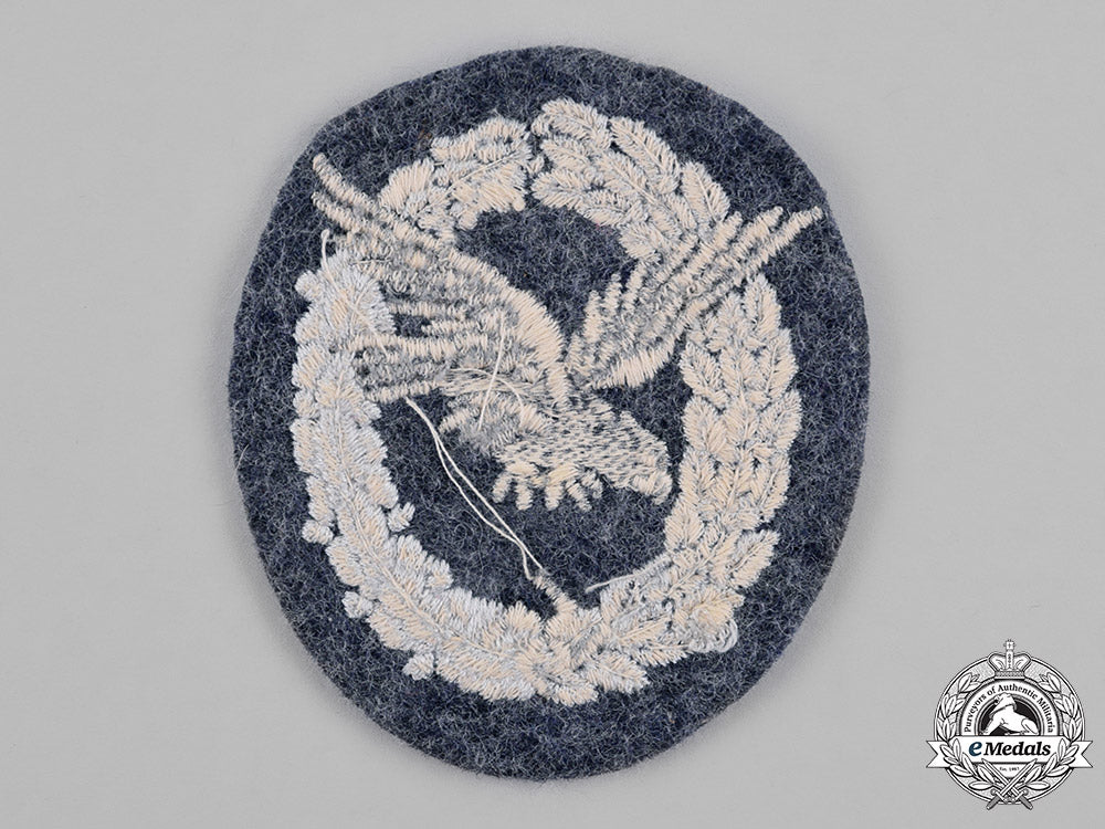 germany,_luftwaffe._an_air_gunner_badge,_cloth_version_c18-020761