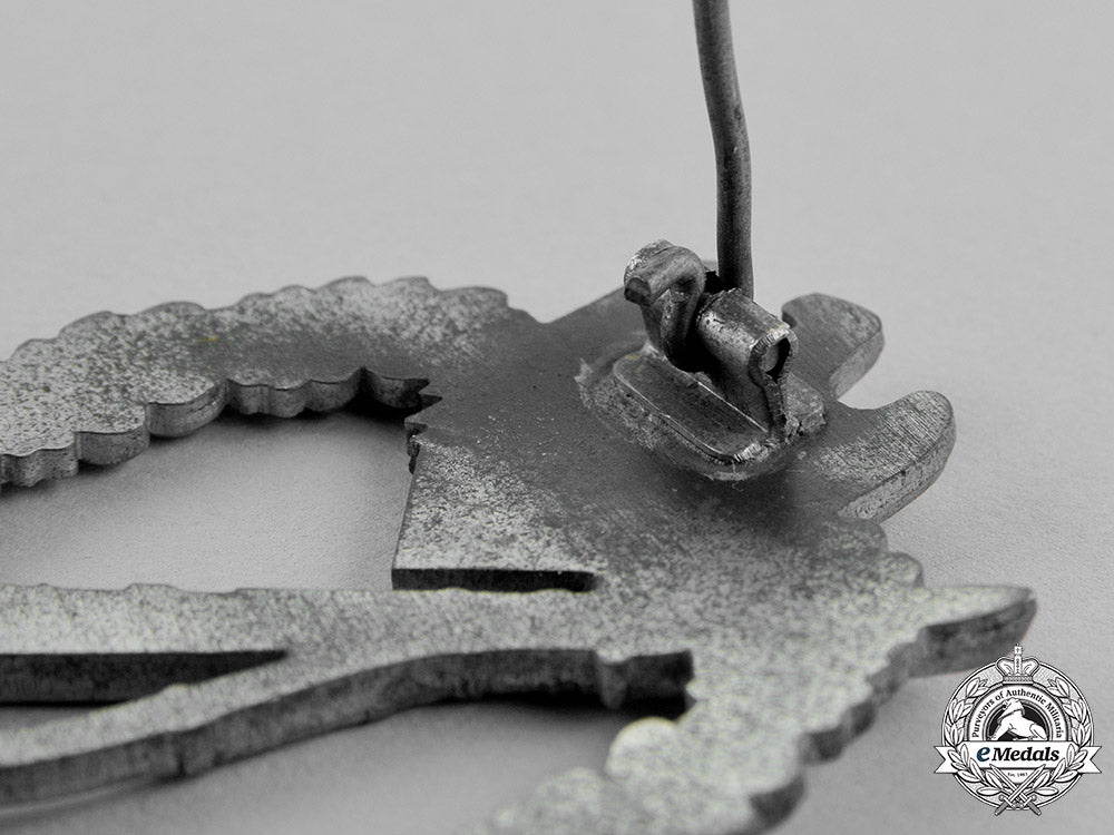 germany,_heer._a_silver_grade_infantry_assault_badge_c18-022175