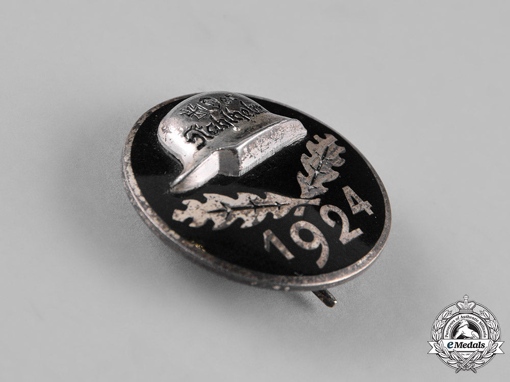 germany._a1924“_der_stahlhelm”_veteran’s_association_membership_badge_c18-022208
