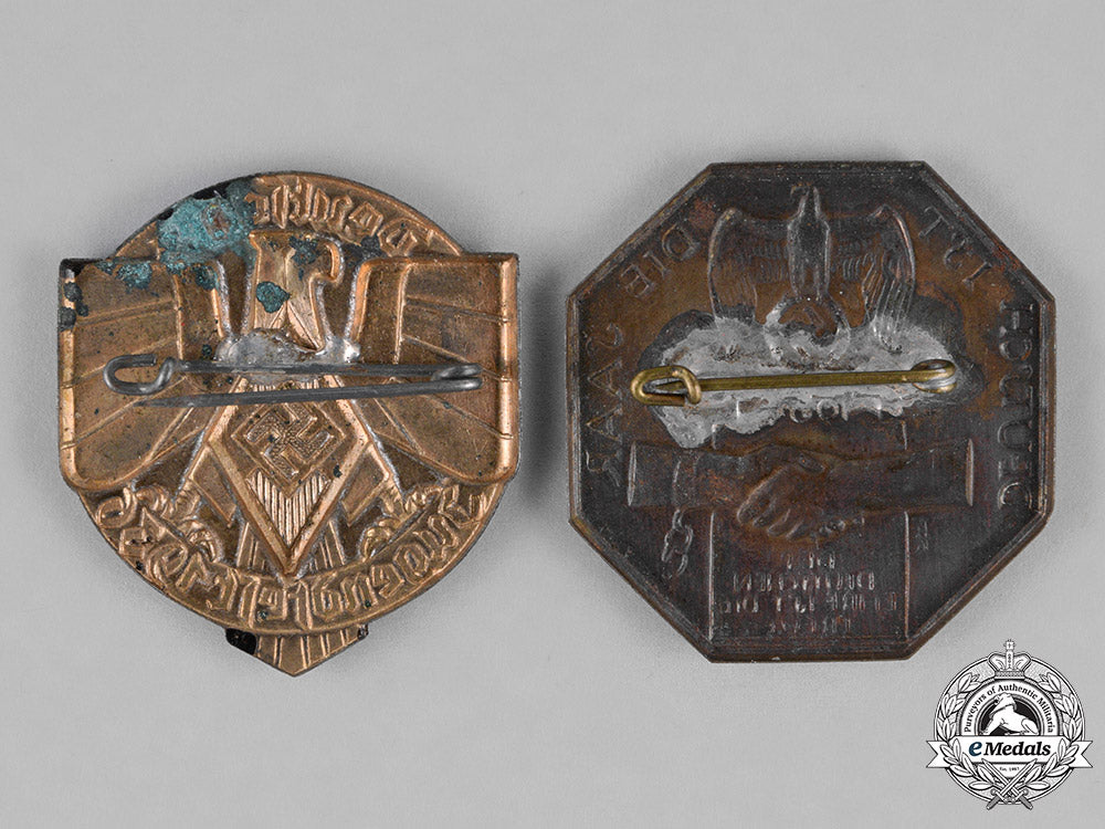 germany._a_grouping_of_two_badges_c18-022953