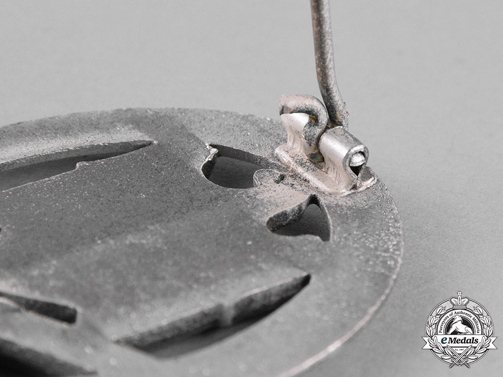 germany,_wehrmacht._a_general_assault_badge_c18-023262