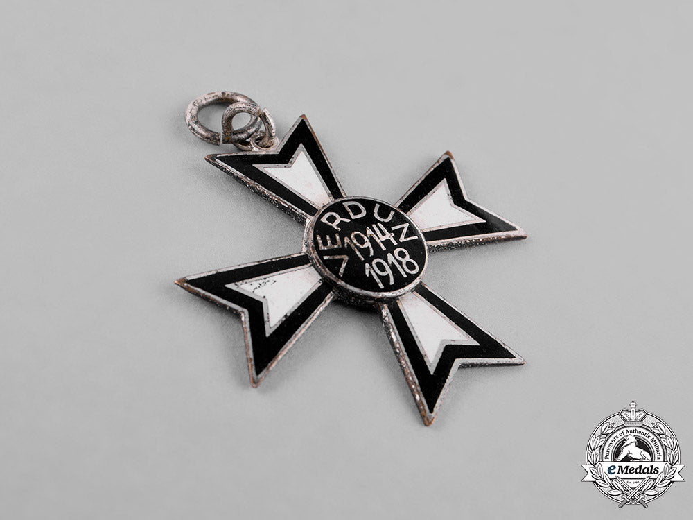 germany,_weimar_republic._a_battle_of_verdun_commemorative_cross,_by_fleck&_sohn_c18-023693