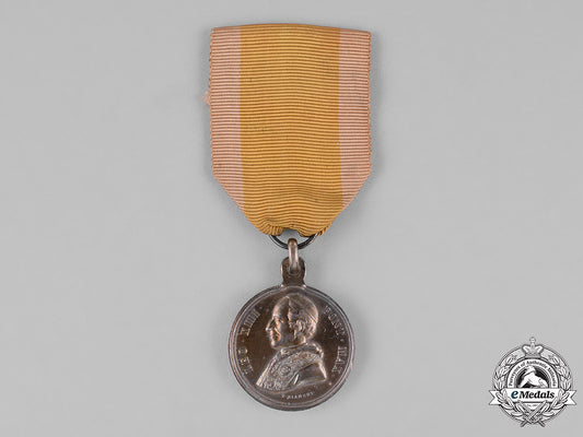 vatican._a_leo_xiii(1878-1903)_benemerneti_medal,_silver_grade,2_nd_class,_c18-023791