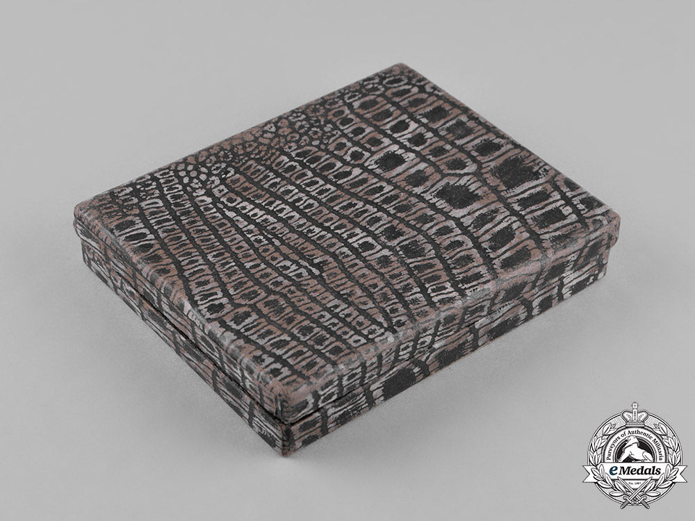 germany._a_cased_plaque_for_the1937_night_flight_to_stuttgart-“_city_of_displaced/_ethnic_germans”_c18-024227