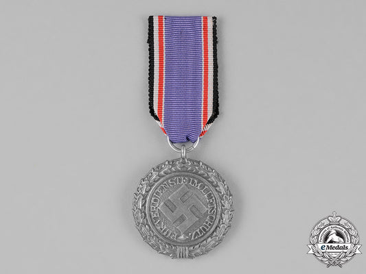 germany._an_air_raid_defense_medal,_second_class,_heavy_version_c18-024253
