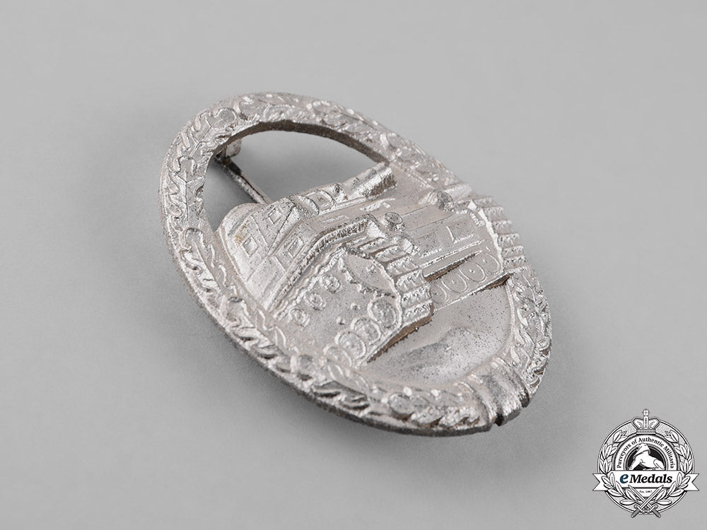 germany,_federal_republic._a_tank_badge,_silver_grade,_alternative1957_version_c18-024510