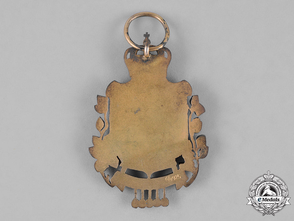 bulgaria,_kingdom._a_german-_made_red_cross_badge,2_nd_class_c18-026829