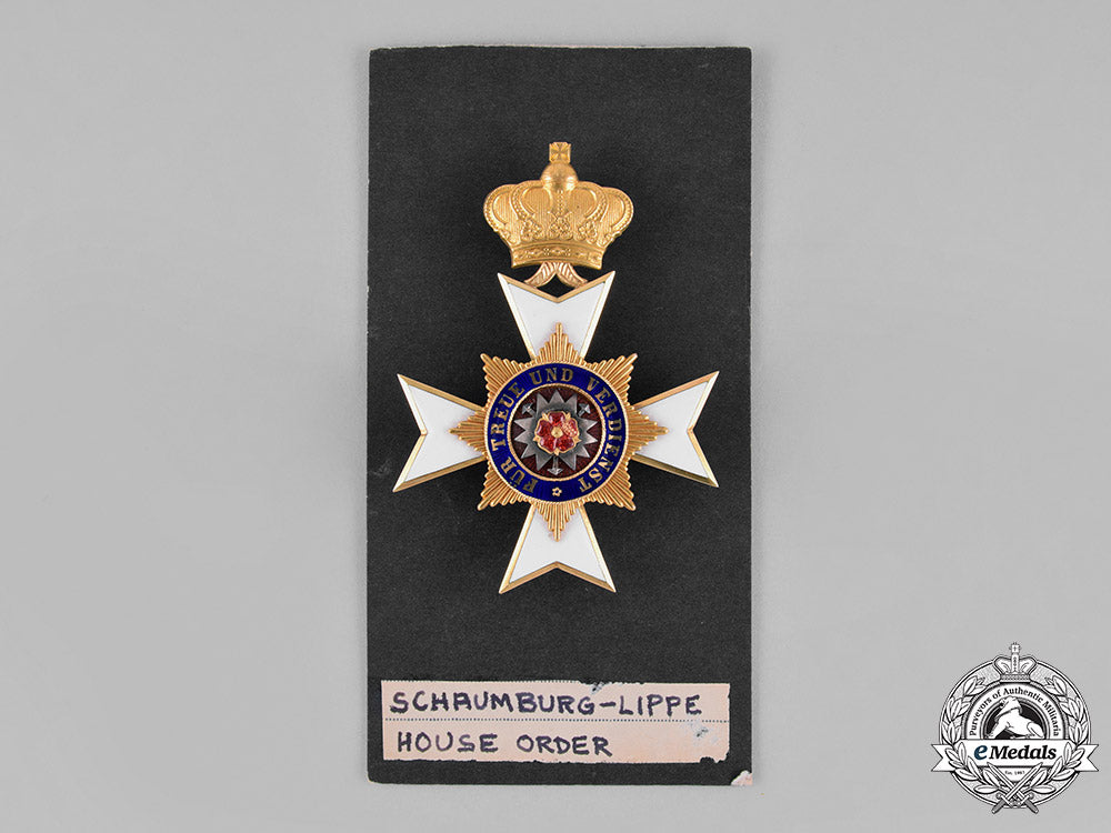 schaumburg-_lippe._a_princley_schaumburg-_lippe_houseorder,_officer's_cross_in_gold,_c.1910_c18-027074
