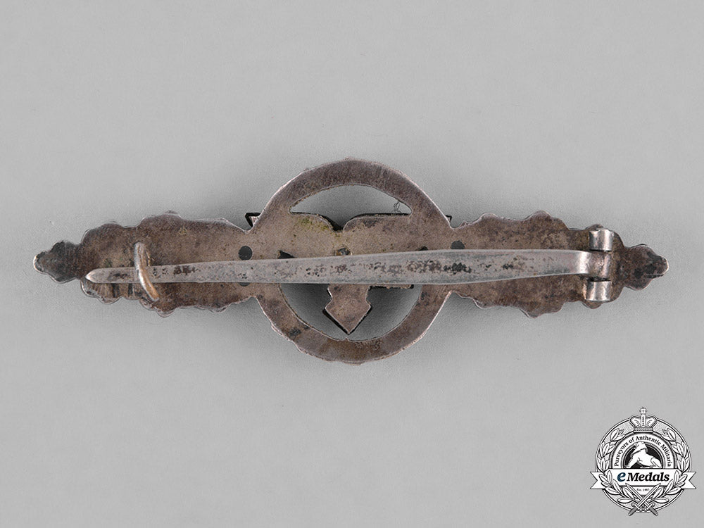 germany._a_luftwaffe_front_flying_clasp_for_transport_pilots,_silver_grade_c18-028181