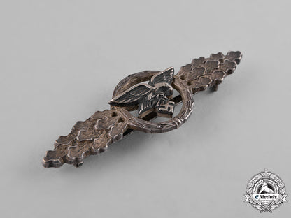 germany._a_luftwaffe_front_flying_clasp_for_transport_pilots,_silver_grade_c18-028182