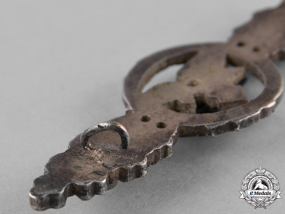 germany._a_luftwaffe_front_flying_clasp_for_transport_pilots,_silver_grade_c18-028185