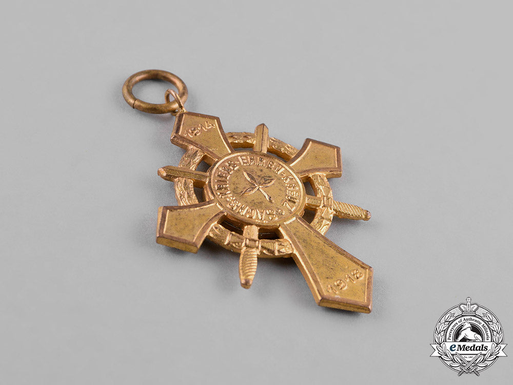 germany,_weimar._a_saxon_honour_cross_with_swords_for_frontline_combatants_c18-028670