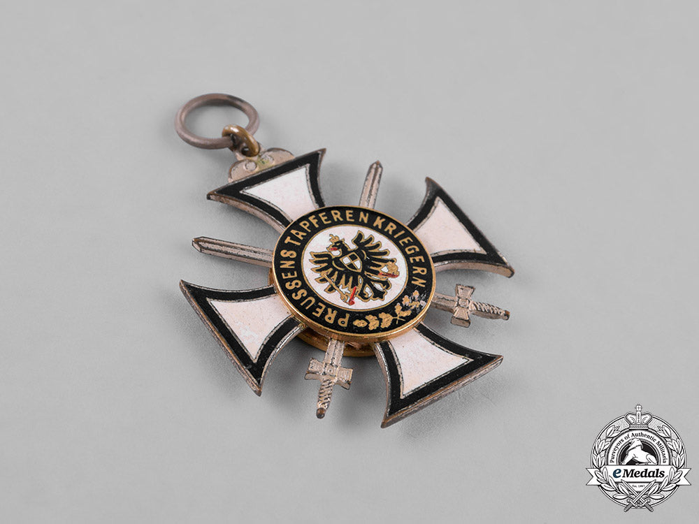 germany,_weimar._commemorative_war_cross_with_swords_for_first_war_combatants_c18-029623