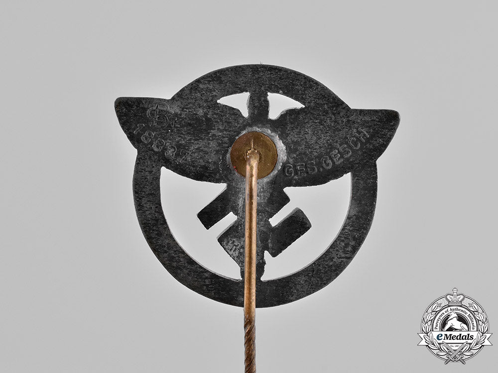 germany,_third_reich._a_national_socialist_flying_corps(_nsfk)_membership_pin,_by_gustav_brehmer_c18-029657