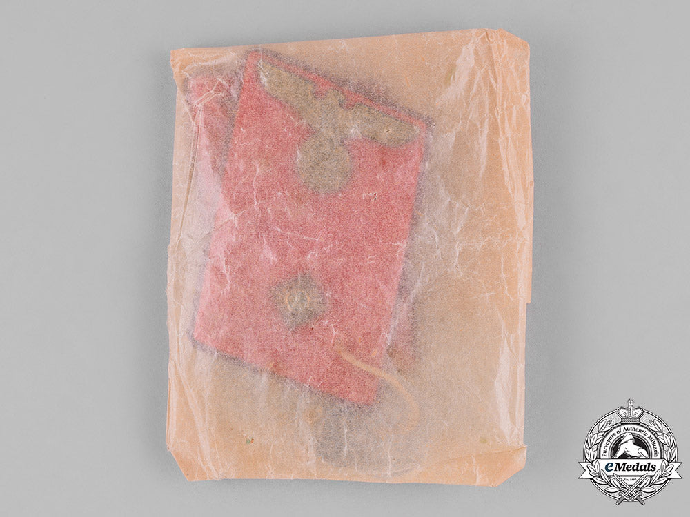 germany,_nsdap._a_set_of_nsdap_arbeitsleiter_collar_tabs,_rzm_marked,_with_proof_tag_c18-029967