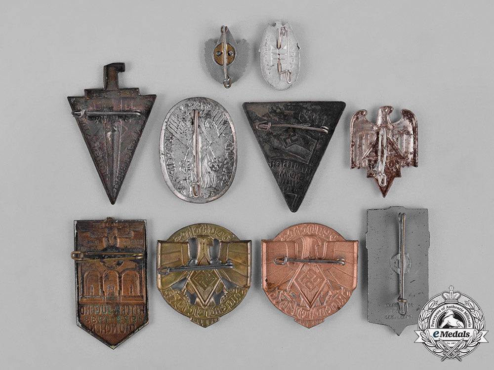 germany,_third_reich._ten_hj/_bdm/_dj_sports_festival,_rally,_and_youth_festival_badges_c18-030154