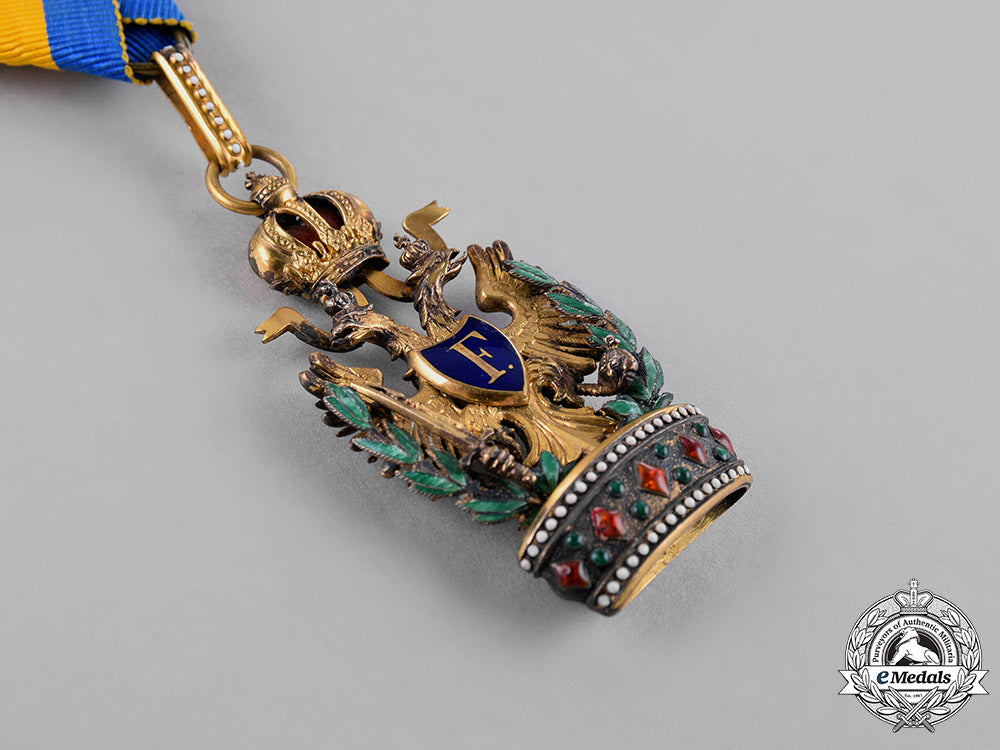 austria,_empire._an_order_of_the_iron_crown,_iii._class,_with_war_decoration,_by_a.e._köchert,_c.1915_c18-031410