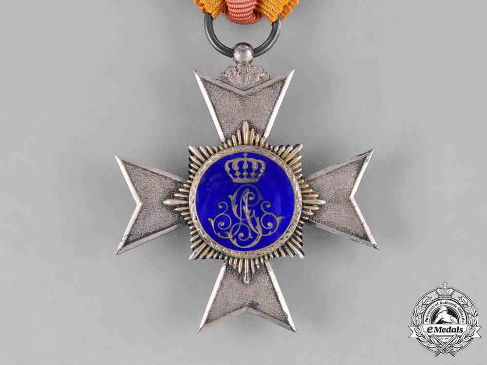 schaumburg-_lippe._an1899-1918_princly_houseorder_cross_fourth_class_c18-031486
