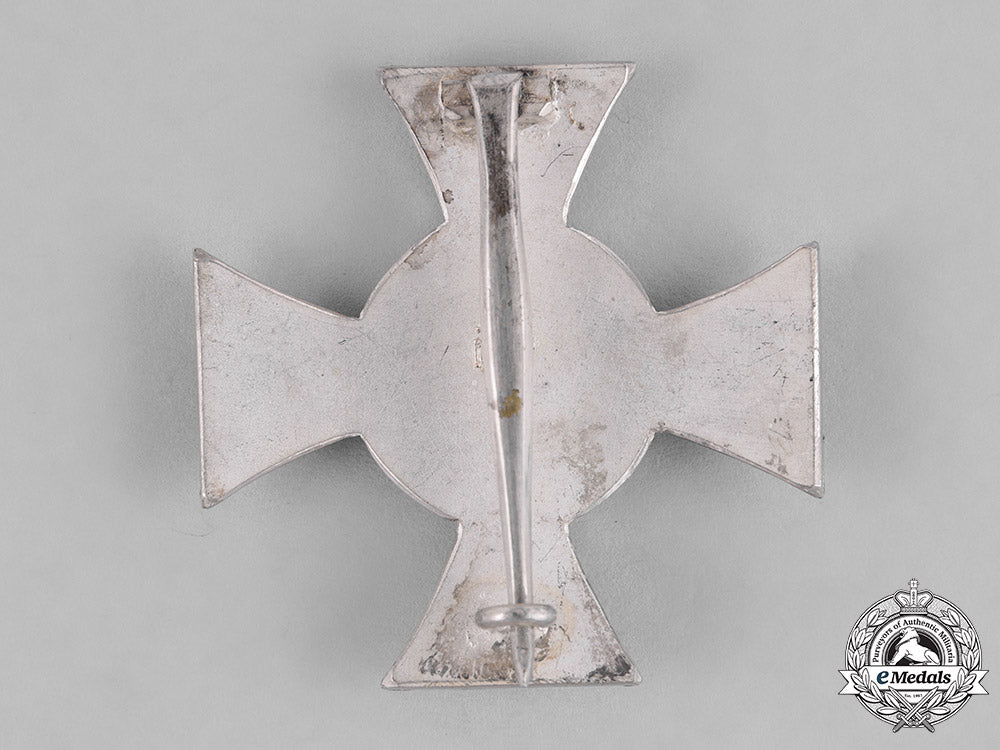 mecklenburg_strelitz._a1914_silver_bravery_cross,_first_class_by_meybauer_c18-031507