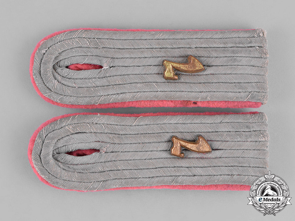 germany,_heer._a_set_of7_th_panzer_division_leutnant’s_shoulder_boards_c18-032031