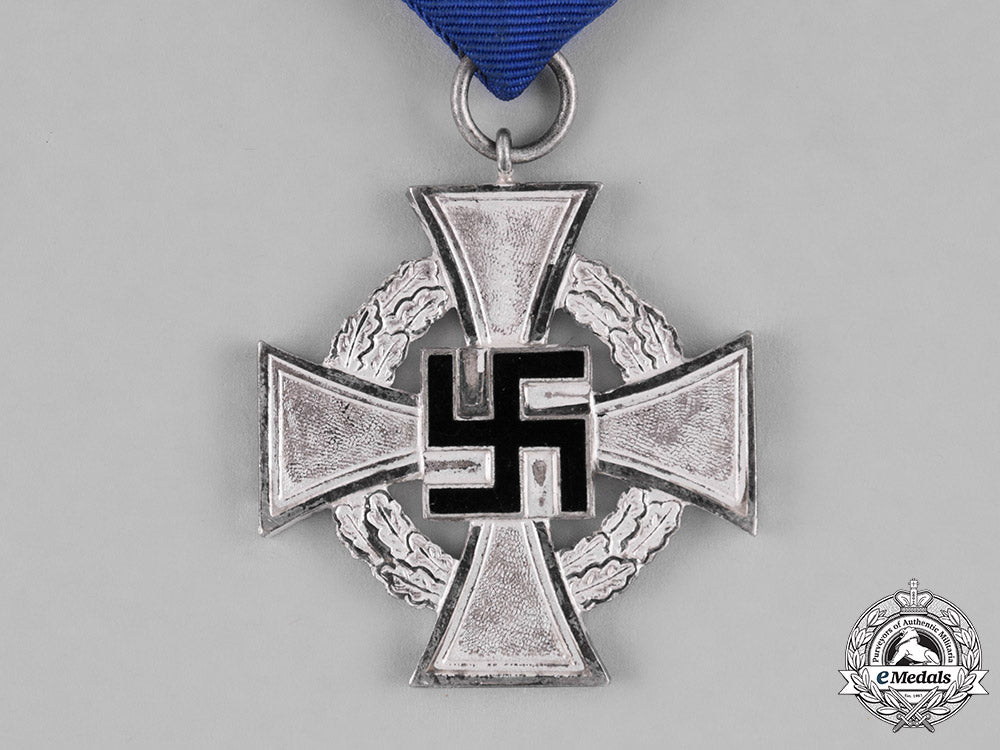 germany,_third_reich._a25-_year_faithful_service_cross_c18-032204