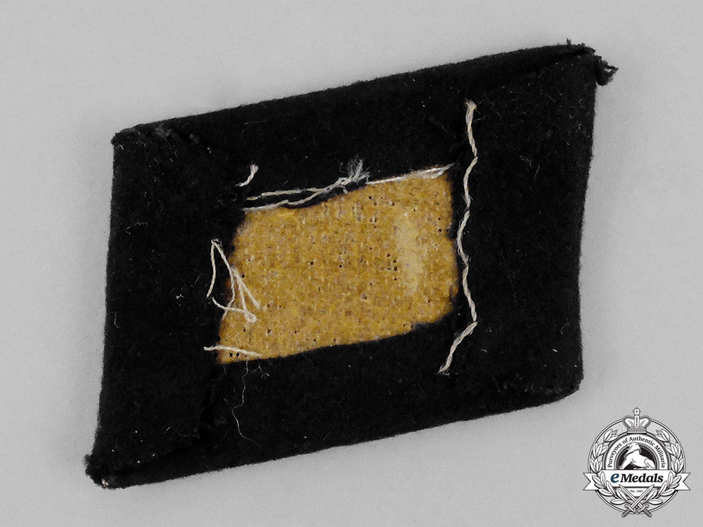 germany._a_single_waffen-_ss_totenkopfverband_collar_tab;_first_pattern_c18-0328