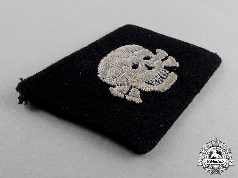 germany._a_single_waffen-_ss_totenkopfverband_collar_tab;_first_pattern_c18-0329